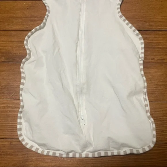 Love to Dream White Sleep Sack Swaddle with Cream Trim 1.0 TOG Size Small - Picture 2 of 5